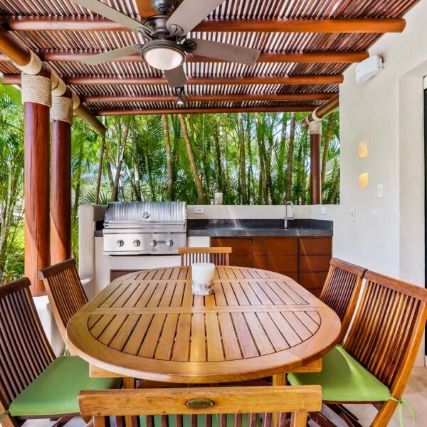 Terrace dining table